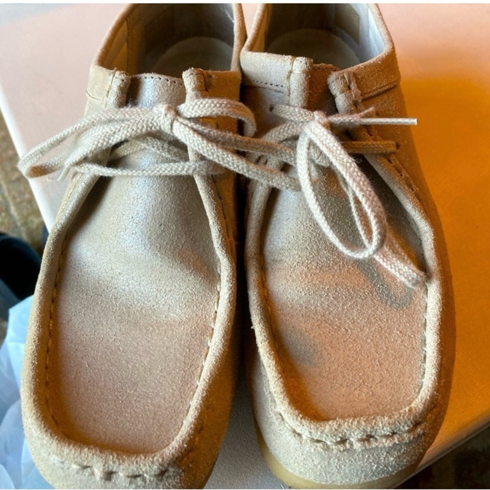Clarks Wallabees